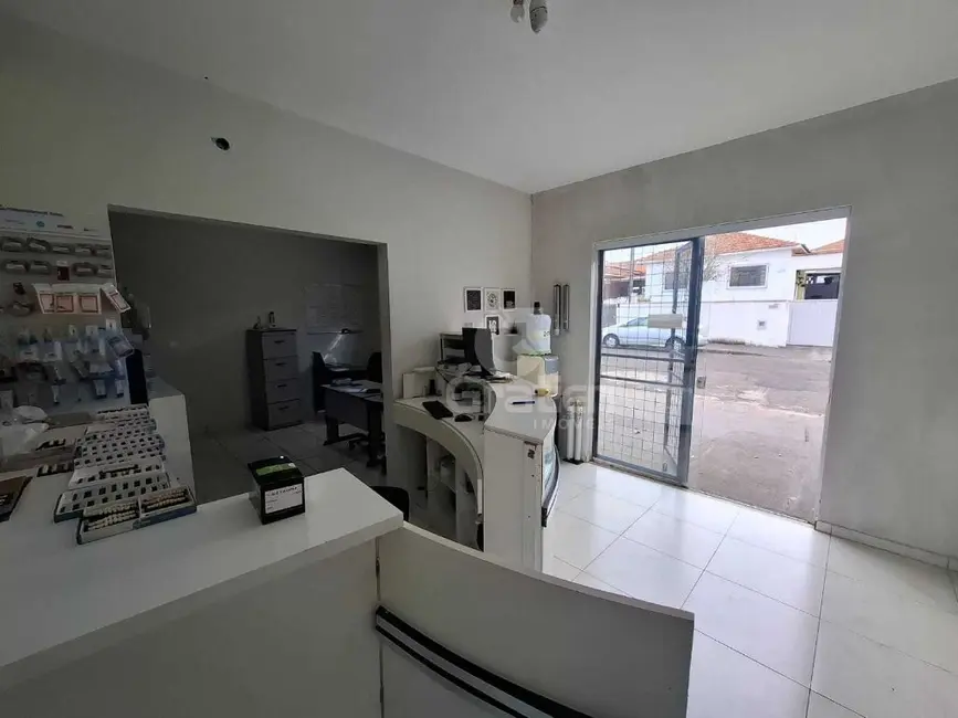 Foto 2 de Sala Comercial com 2 quartos à venda, 110m2 em Jardim Santa Lúcia, Araraquara - SP