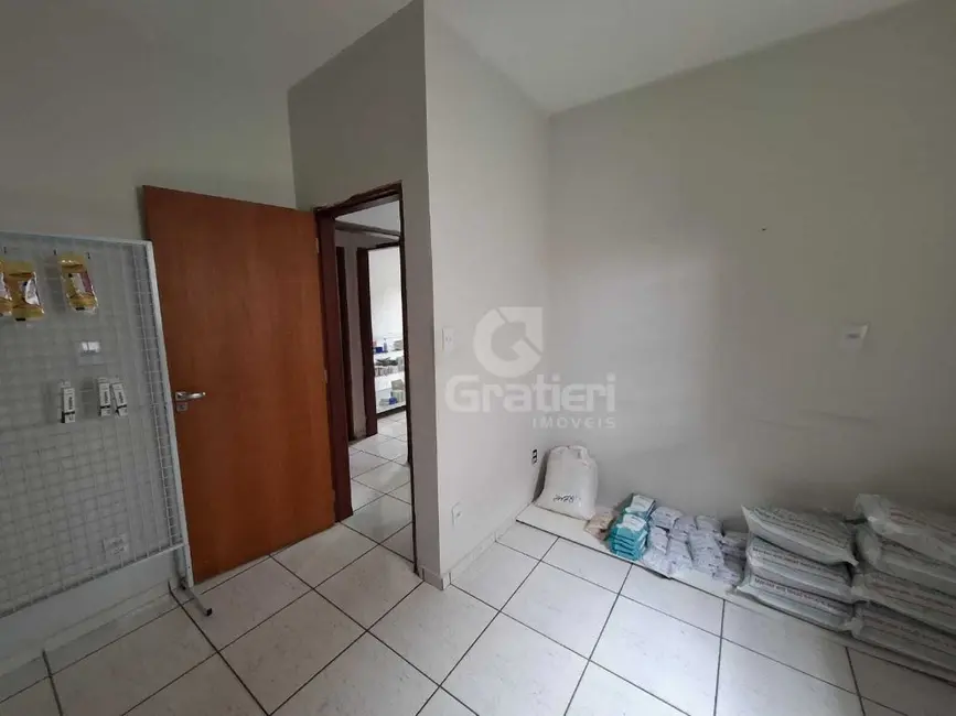 Sala Comercial com 2 quartos à venda, 110m2 em Jardim Santa Lúcia, Araraquara - SP - imagem 4 Foto 4 de Sala Comercial com 2 quartos à venda, 110m2 em Jardim Santa Lúcia, Araraquara - SP