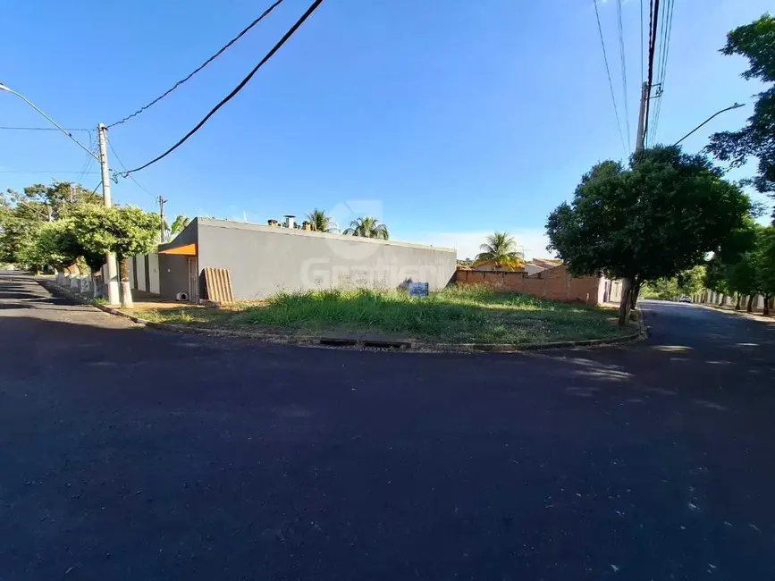 Foto 1 de Terreno / Lote à venda, 295m2 em Residencial Cambuy, Araraquara - SP