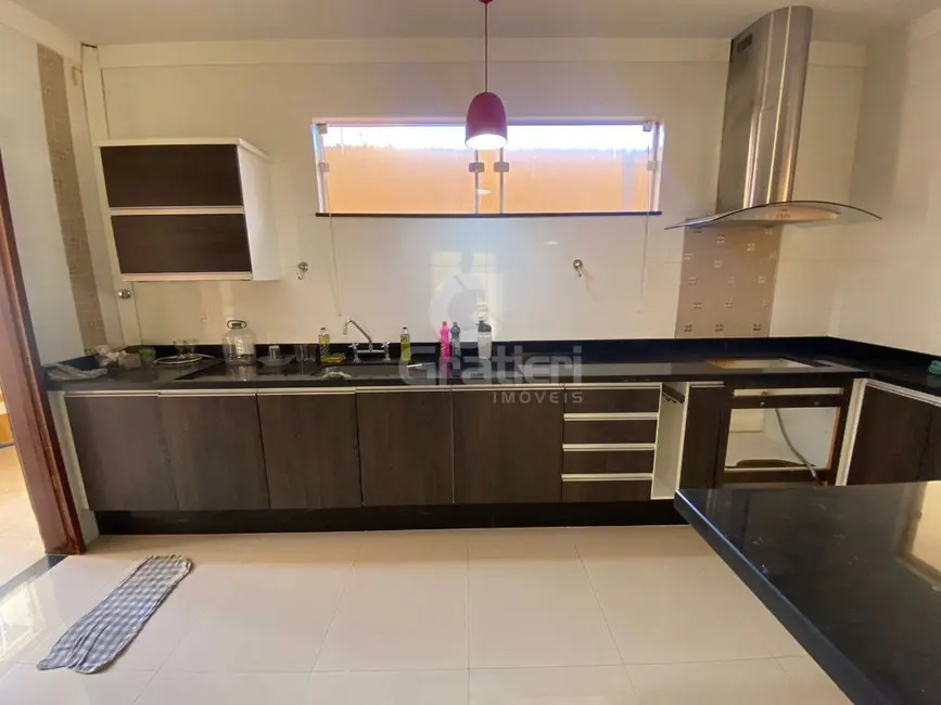 Casa com 4 quartos à venda, 286m2 em Centro, Araraquara - SP - imagem 8 Foto 8 de Casa com 4 quartos à venda, 286m2 em Centro, Araraquara - SP