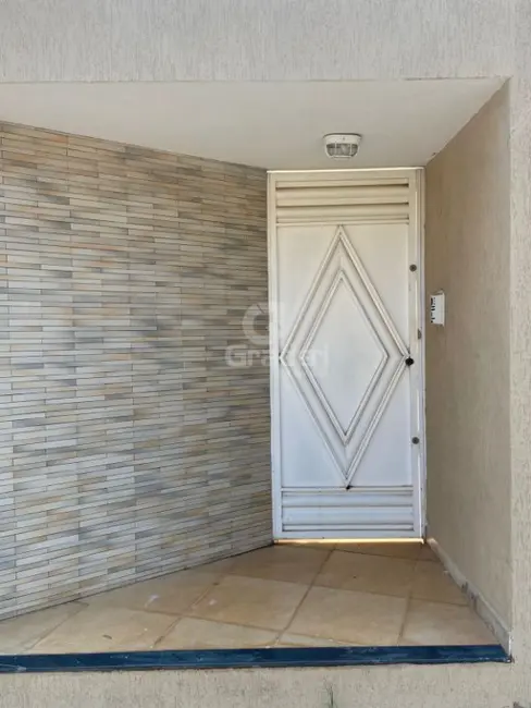 Casa com 4 quartos à venda, 286m2 em Centro, Araraquara - SP - imagem 1 Foto 1 de Casa com 4 quartos à venda, 286m2 em Centro, Araraquara - SP