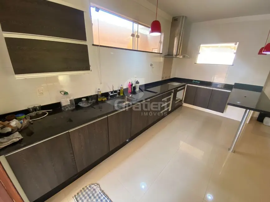 Casa com 4 quartos à venda, 286m2 em Centro, Araraquara - SP - imagem 9 Foto 9 de Casa com 4 quartos à venda, 286m2 em Centro, Araraquara - SP