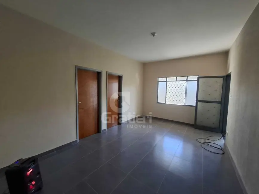 Foto 2 de Casa com 2 quartos à venda, 214m2 em Vila Xavier (Vila Xavier), Araraquara - SP