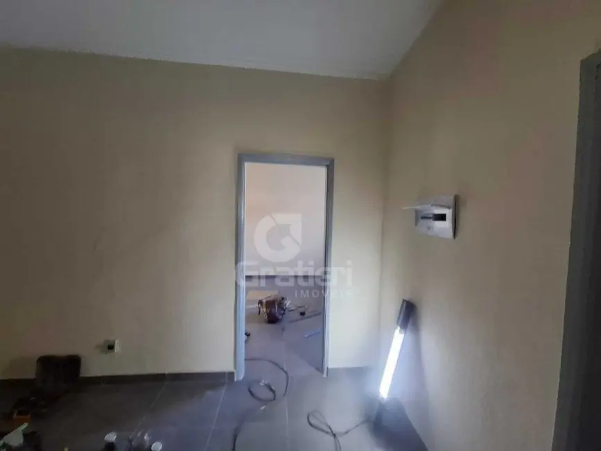Casa com 2 quartos à venda, 214m2 em Vila Xavier (Vila Xavier), Araraquara - SP - imagem 4 Foto 4 de Casa com 2 quartos à venda, 214m2 em Vila Xavier (Vila Xavier), Araraquara - SP