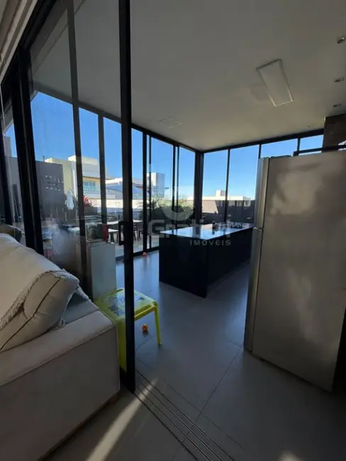 Casa de Condomínio com 3 quartos à venda, 234m2 em Araraquara - SP - imagem 9 Foto 9 de Casa de Condomínio com 3 quartos à venda, 234m2 em Araraquara - SP
