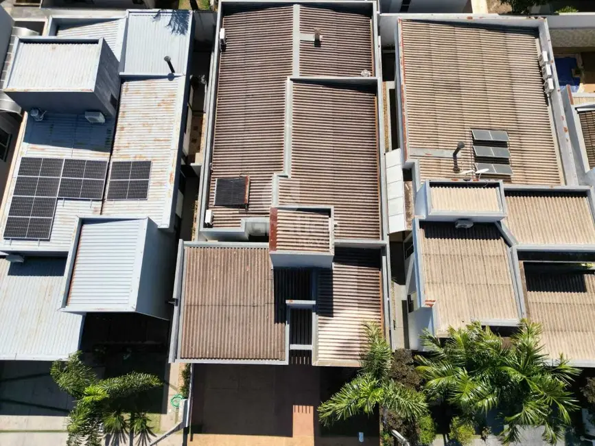 Casa de Condomínio com 3 quartos à venda, 192m2 em Parque Residencial Damha, Araraquara - SP - imagem 3 Foto 3 de Casa de Condomínio com 3 quartos à venda, 192m2 em Parque Residencial Damha, Araraquara - SP