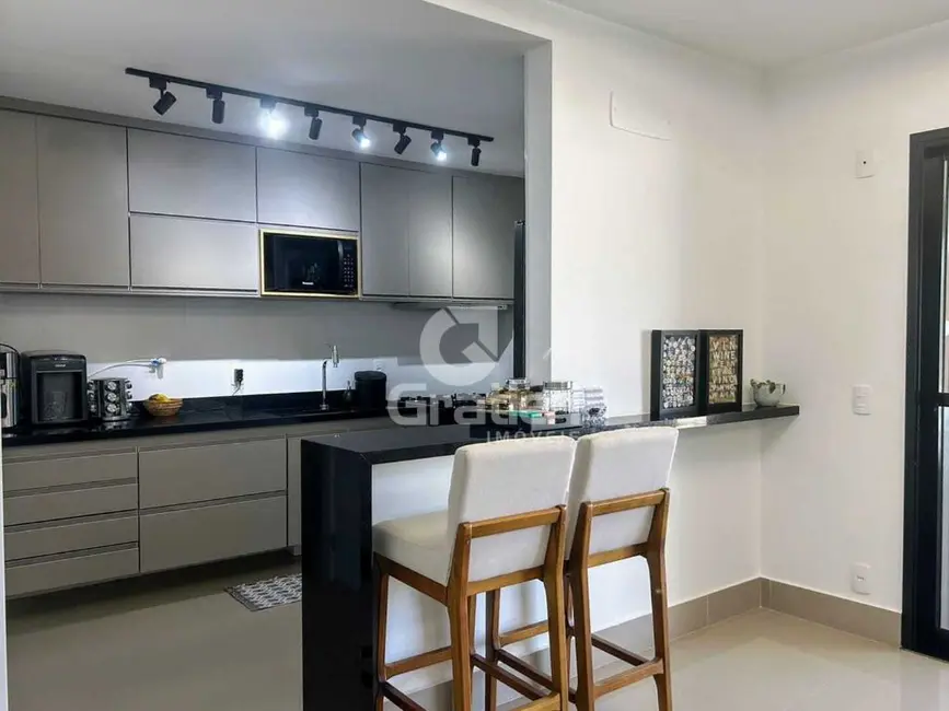 Foto 2 de Apartamento com 3 quartos à venda, 124m2 em Centro, Araraquara - SP