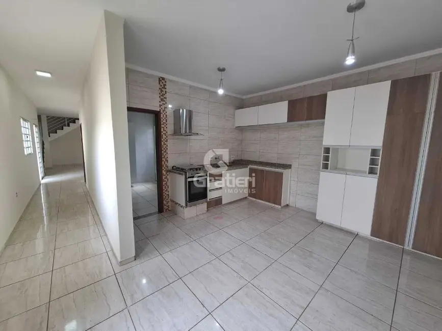 Sobrado com 3 quartos para alugar, 149m2 em Vila Melhado, Araraquara - SP - imagem 8 Foto 8 de Sobrado com 3 quartos para alugar, 149m2 em Vila Melhado, Araraquara - SP