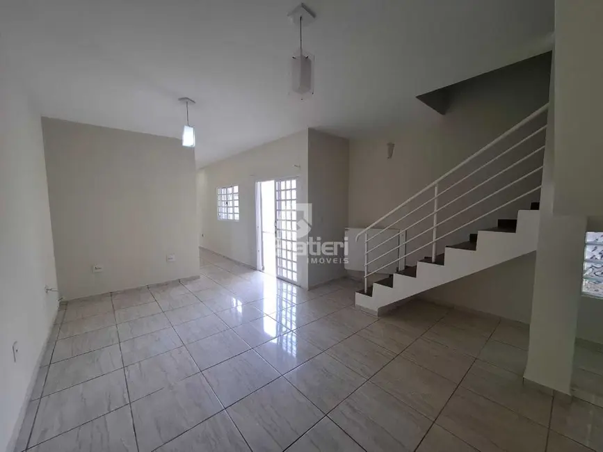 Sobrado com 3 quartos para alugar, 149m2 em Vila Melhado, Araraquara - SP - imagem 2 Foto 2 de Sobrado com 3 quartos para alugar, 149m2 em Vila Melhado, Araraquara - SP