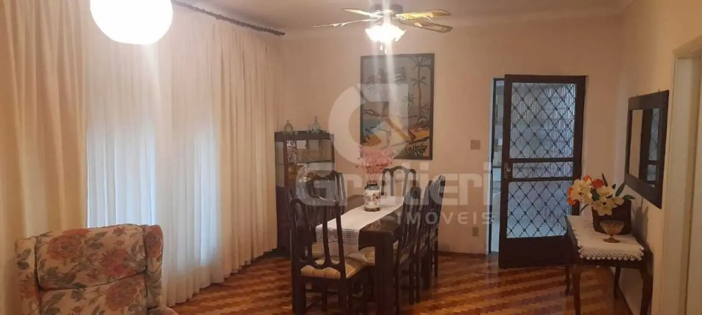 Foto 9 de Casa com 3 quartos à venda, 202m2 em Centro, Araraquara - SP