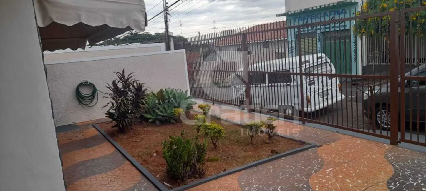 Foto 2 de Casa com 3 quartos à venda, 202m2 em Centro, Araraquara - SP
