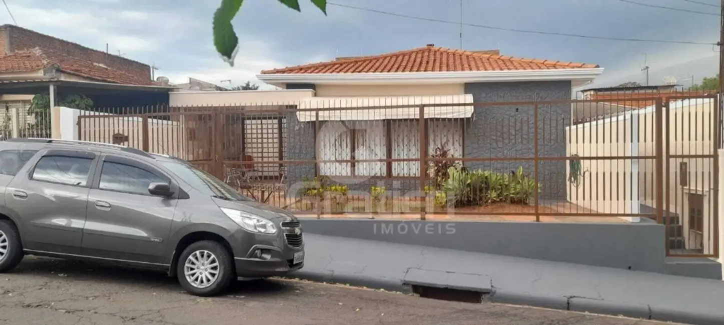 Foto 1 de Casa com 3 quartos à venda, 202m2 em Centro, Araraquara - SP
