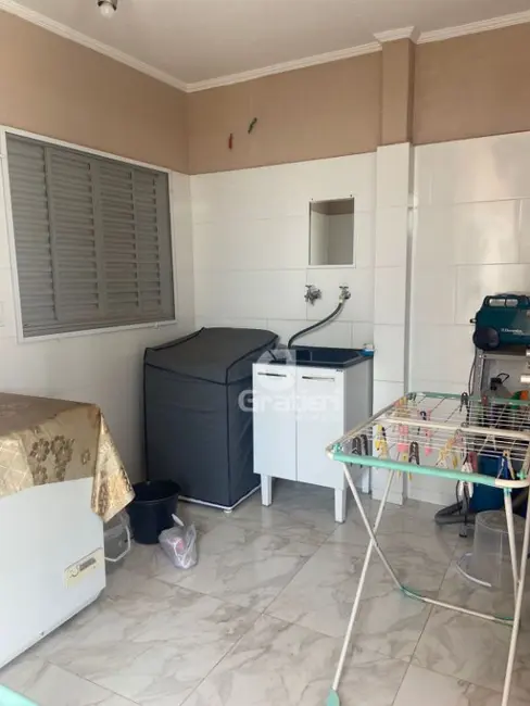 Casa com 4 quartos à venda, 127m2 em Jardim Serra Azul, Araraquara - SP - imagem 5 Foto 5 de Casa com 4 quartos à venda, 127m2 em Jardim Serra Azul, Araraquara - SP