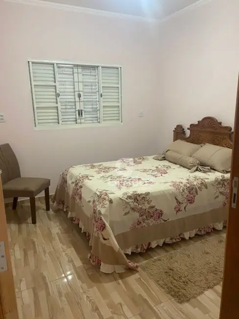 Casa com 4 quartos à venda, 127m2 em Jardim Serra Azul, Araraquara - SP - imagem 9 Foto 9 de Casa com 4 quartos à venda, 127m2 em Jardim Serra Azul, Araraquara - SP