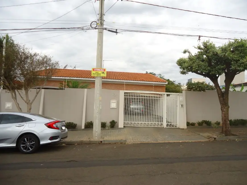 Casa com 3 quartos à venda, 222m2 em Vila Harmonia, Araraquara - SP - imagem 4 Foto 4 de Casa com 3 quartos à venda, 222m2 em Vila Harmonia, Araraquara - SP