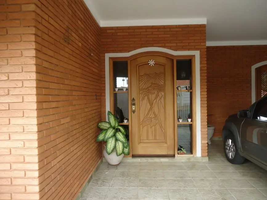 Casa com 3 quartos à venda, 222m2 em Vila Harmonia, Araraquara - SP - imagem 5 Foto 5 de Casa com 3 quartos à venda, 222m2 em Vila Harmonia, Araraquara - SP