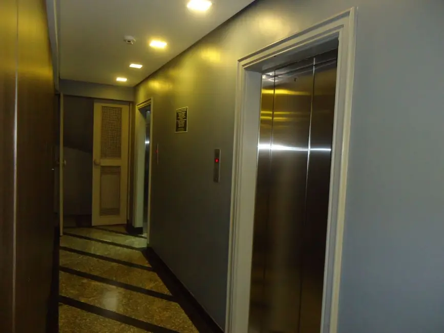 Sala Comercial à venda, 74m2 em Centro, Araraquara - SP - imagem 3 Foto 3 de Sala Comercial à venda, 74m2 em Centro, Araraquara - SP