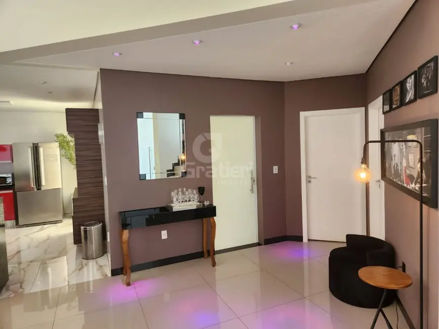 Casa de Condomínio com 3 quartos para alugar, 240m2 em Parque Residencial Damha, Araraquara - SP - imagem 3 Foto 3 de Casa de Condomínio com 3 quartos para alugar, 240m2 em Parque Residencial Damha, Araraquara - SP