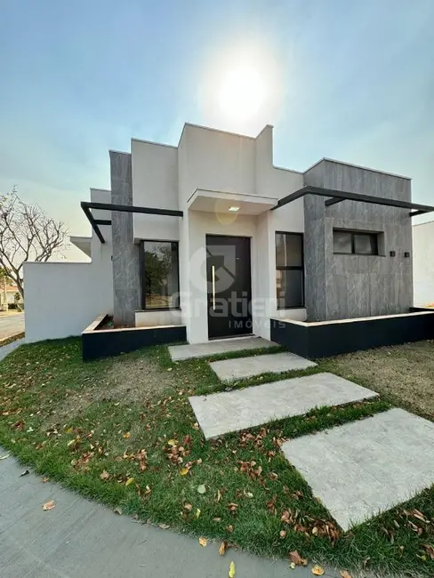 Foto 1 de Casa de Condomínio com 3 quartos à venda, 127m2 em Jardim Marialice, Araraquara - SP