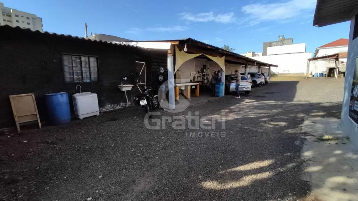 Terreno / Lote para alugar, 752m2 em Centro, Araraquara - SP - imagem 1 Foto 1 de Terreno / Lote para alugar, 752m2 em Centro, Araraquara - SP