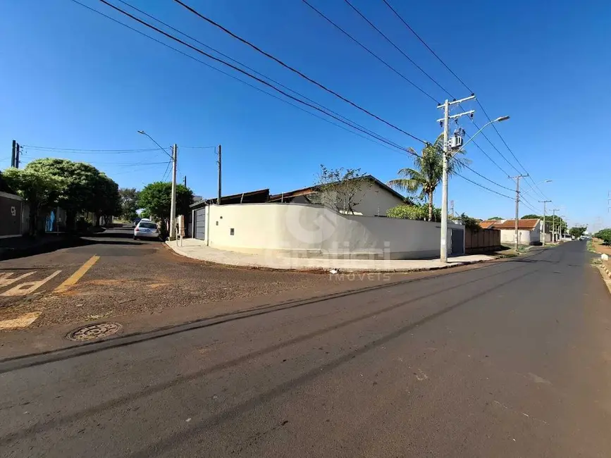 Casa com 3 quartos à venda, 125m2 em Jardim Portugal, Araraquara - SP - imagem 5 Foto 5 de Casa com 3 quartos à venda, 125m2 em Jardim Portugal, Araraquara - SP