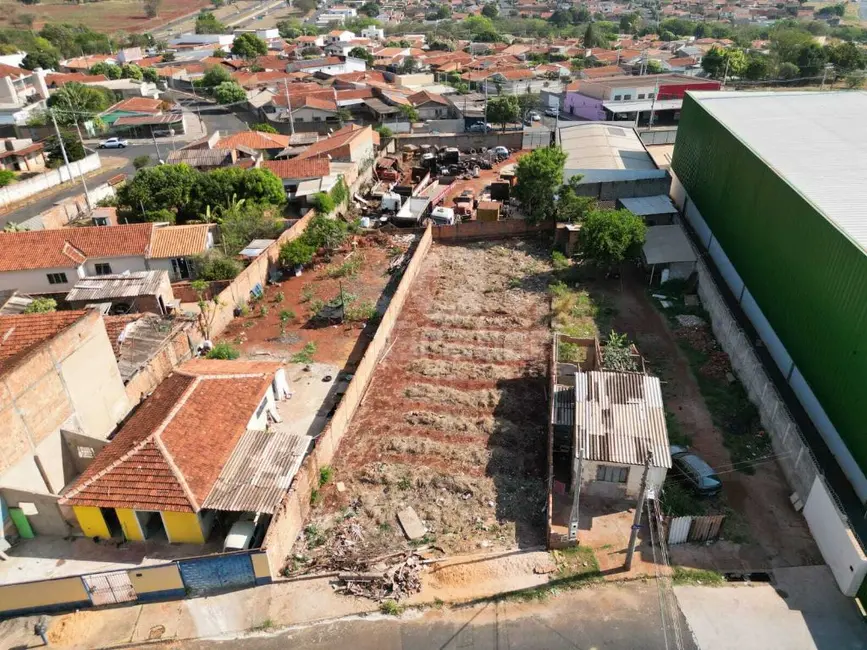 Foto 6 de Terreno / Lote à venda, 1890m2 em Jardim das Paineiras, Araraquara - SP