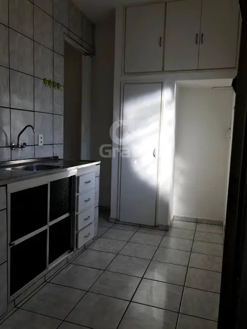 Casa com 2 quartos à venda, 119m2 em Jardim Roberto Selmi Dei, Araraquara - SP - imagem 5 Foto 5 de Casa com 2 quartos à venda, 119m2 em Jardim Roberto Selmi Dei, Araraquara - SP