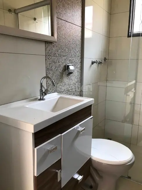 Casa com 2 quartos à venda, 119m2 em Jardim Roberto Selmi Dei, Araraquara - SP - imagem 8 Foto 8 de Casa com 2 quartos à venda, 119m2 em Jardim Roberto Selmi Dei, Araraquara - SP