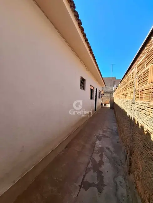 Casa com 1 quarto à venda, 49m2 em Parque São Paulo (Vila Xavier), Araraquara - SP - imagem 4 Foto 4 de Casa com 1 quarto à venda, 49m2 em Parque São Paulo (Vila Xavier), Araraquara - SP