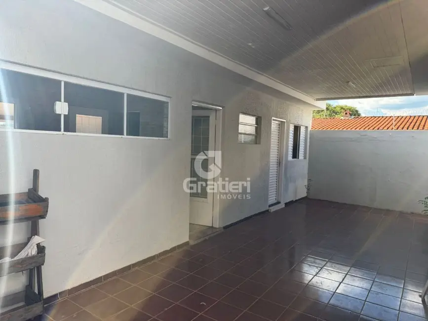 Casa com 3 quartos à venda, 322m2 em Jardim Santa Angelina, Araraquara - SP - imagem 6 Foto 6 de Casa com 3 quartos à venda, 322m2 em Jardim Santa Angelina, Araraquara - SP