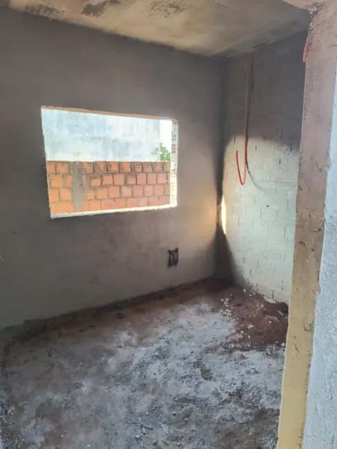 Casa com 3 quartos à venda, 64m2 em Jardim Maria Luiza, Araraquara - SP - imagem 2 Foto 2 de Casa com 3 quartos à venda, 64m2 em Jardim Maria Luiza, Araraquara - SP
