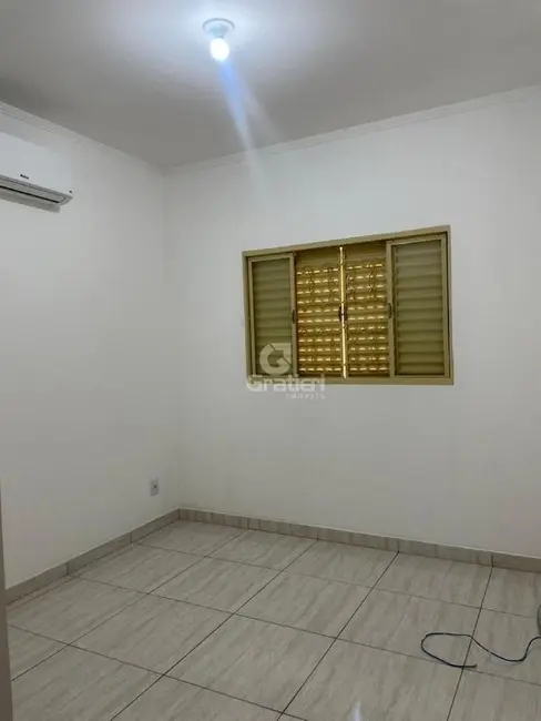 Casa com 2 quartos à venda, 100m2 em Jardim Victório Antônio de Santi II, Araraquara - SP - imagem 6 Foto 6 de Casa com 2 quartos à venda, 100m2 em Jardim Victório Antônio de Santi II, Araraquara - SP