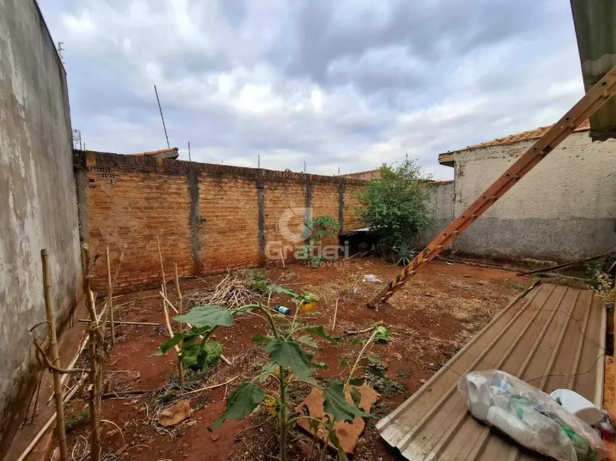 Casa com 2 quartos à venda, 79m2 em Jardim Portugal, Araraquara - SP - imagem 8 Foto 8 de Casa com 2 quartos à venda, 79m2 em Jardim Portugal, Araraquara - SP