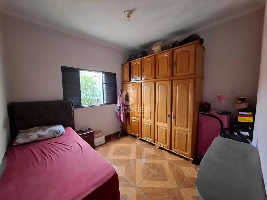 Casa com 2 quartos à venda, 79m2 em Jardim Portugal, Araraquara - SP - imagem 4 Foto 4 de Casa com 2 quartos à venda, 79m2 em Jardim Portugal, Araraquara - SP