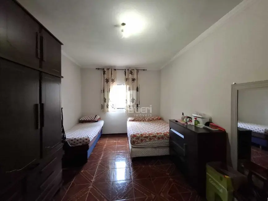 Casa com 2 quartos à venda, 79m2 em Jardim Portugal, Araraquara - SP - imagem 9 Foto 9 de Casa com 2 quartos à venda, 79m2 em Jardim Portugal, Araraquara - SP