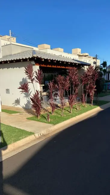 Foto 1 de Apartamento com 2 quartos para alugar, 50m2 em Jardim Marivan, Araraquara - SP