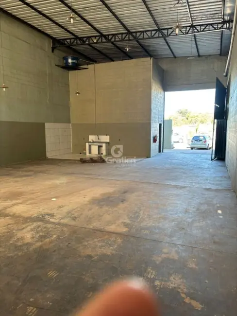 Armazém / Galpão para alugar, 215m2 em Jardim Eliana, Araraquara - SP - imagem 3 Foto 3 de Armazém / Galpão para alugar, 215m2 em Jardim Eliana, Araraquara - SP