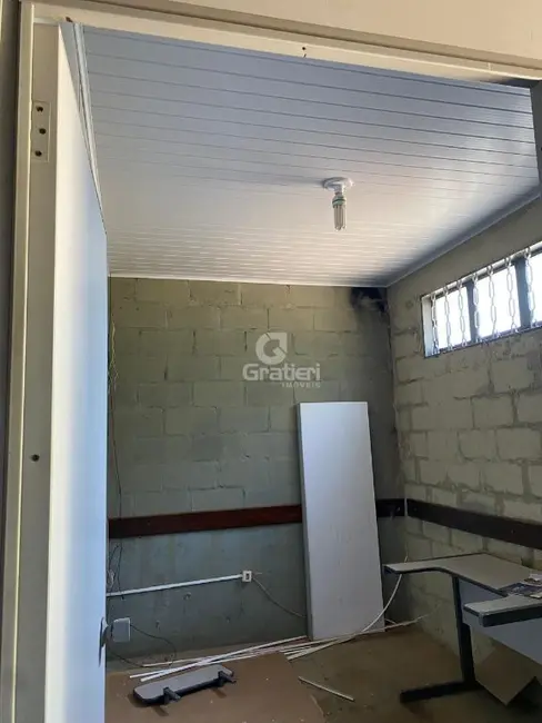 Armazém / Galpão para alugar, 108m2 em Jardim Rafaela Amoroso Micelli, Araraquara - SP - imagem 6 Foto 6 de Armazém / Galpão para alugar, 108m2 em Jardim Rafaela Amoroso Micelli, Araraquara - SP