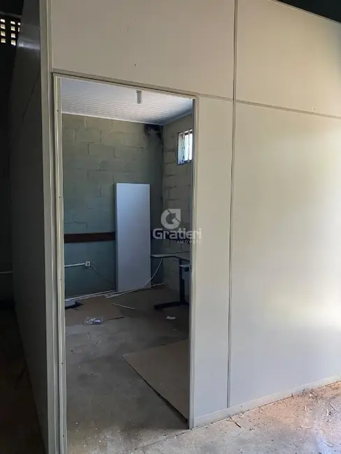 Armazém / Galpão para alugar, 108m2 em Jardim Rafaela Amoroso Micelli, Araraquara - SP - imagem 2 Foto 2 de Armazém / Galpão para alugar, 108m2 em Jardim Rafaela Amoroso Micelli, Araraquara - SP