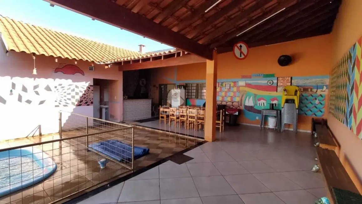 Sala Comercial com 1 quarto à venda, 135m2 em Jardim Gardênias, Araraquara - SP - imagem 2 Foto 2 de Sala Comercial com 1 quarto à venda, 135m2 em Jardim Gardênias, Araraquara - SP