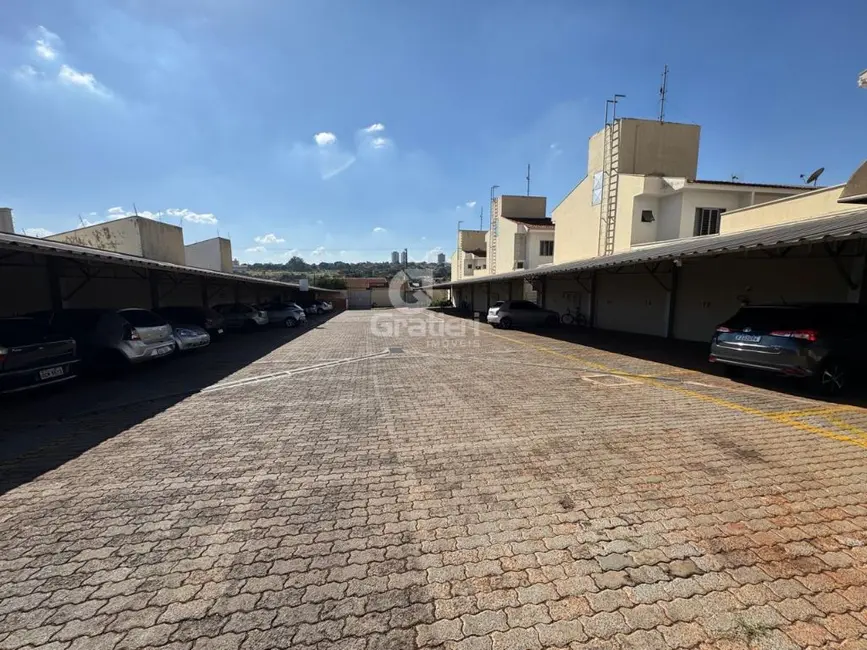 Sobrado com 2 quartos à venda, 61m2 em Jardim Nova Época, Araraquara - SP - imagem 9 Foto 9 de Sobrado com 2 quartos à venda, 61m2 em Jardim Nova Época, Araraquara - SP