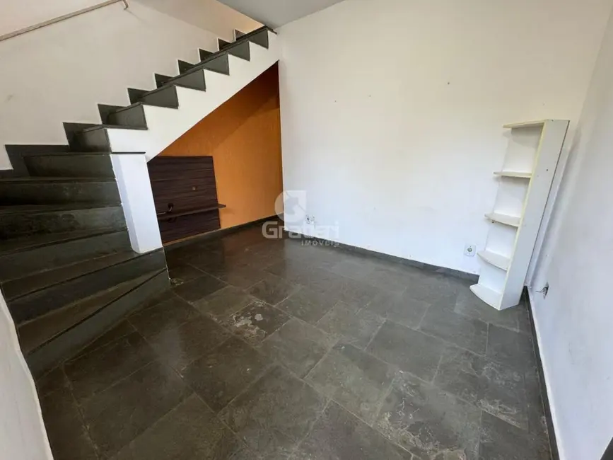 Sobrado com 2 quartos à venda, 61m2 em Jardim Nova Época, Araraquara - SP - imagem 8 Foto 8 de Sobrado com 2 quartos à venda, 61m2 em Jardim Nova Época, Araraquara - SP