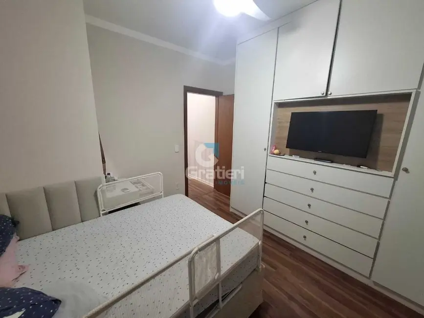 Sobrado com 2 quartos à venda, 172m2 em Jardim Cruzeiro do Sul I, Araraquara - SP - imagem 9 Foto 9 de Sobrado com 2 quartos à venda, 172m2 em Jardim Cruzeiro do Sul I, Araraquara - SP