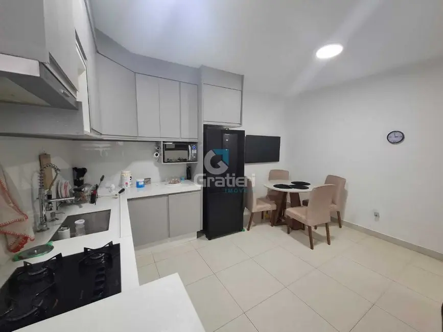 Sobrado com 2 quartos à venda, 172m2 em Jardim Cruzeiro do Sul I, Araraquara - SP - imagem 6 Foto 6 de Sobrado com 2 quartos à venda, 172m2 em Jardim Cruzeiro do Sul I, Araraquara - SP