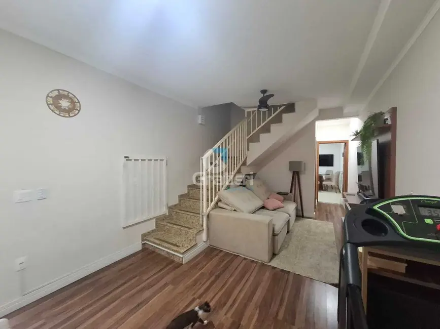 Sobrado com 2 quartos à venda, 172m2 em Jardim Cruzeiro do Sul I, Araraquara - SP - imagem 4 Foto 4 de Sobrado com 2 quartos à venda, 172m2 em Jardim Cruzeiro do Sul I, Araraquara - SP