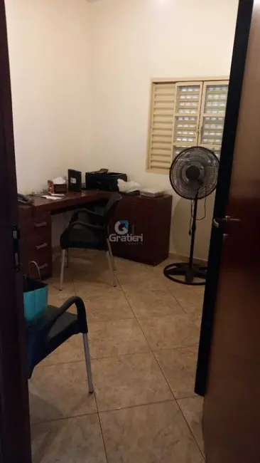 Foto 9 de Casa com 3 quartos à venda, 180m2 em Jardim Primor, Araraquara - SP