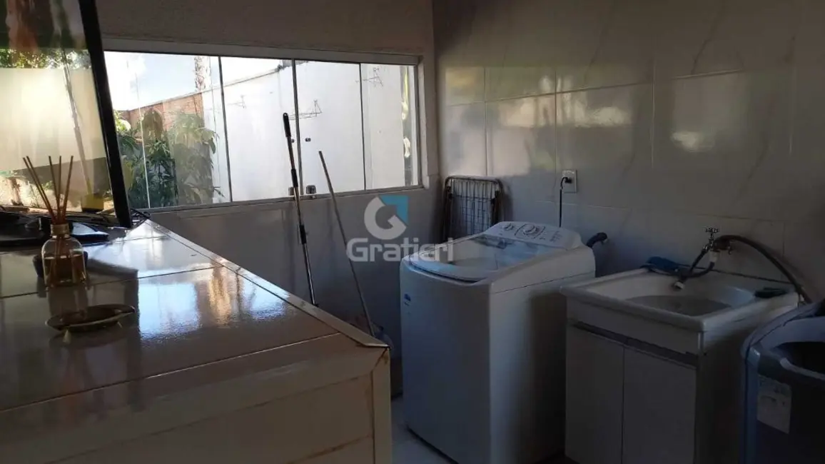 Foto 4 de Casa com 3 quartos à venda, 180m2 em Jardim Primor, Araraquara - SP