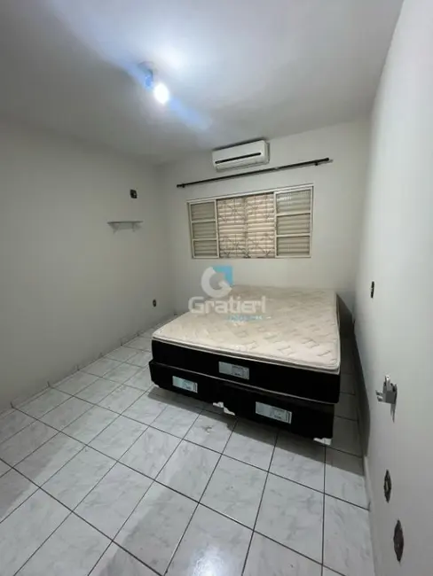 Casa com 2 quartos à venda, 133m2 em Jardim Adalgisa, Araraquara - SP - imagem 4 Foto 4 de Casa com 2 quartos à venda, 133m2 em Jardim Adalgisa, Araraquara - SP