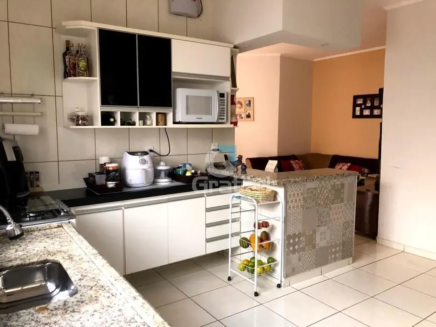 Casa com 3 quartos à venda, 140m2 em Jardim Aclimação, Araraquara - SP - imagem 5 Foto 5 de Casa com 3 quartos à venda, 140m2 em Jardim Aclimação, Araraquara - SP