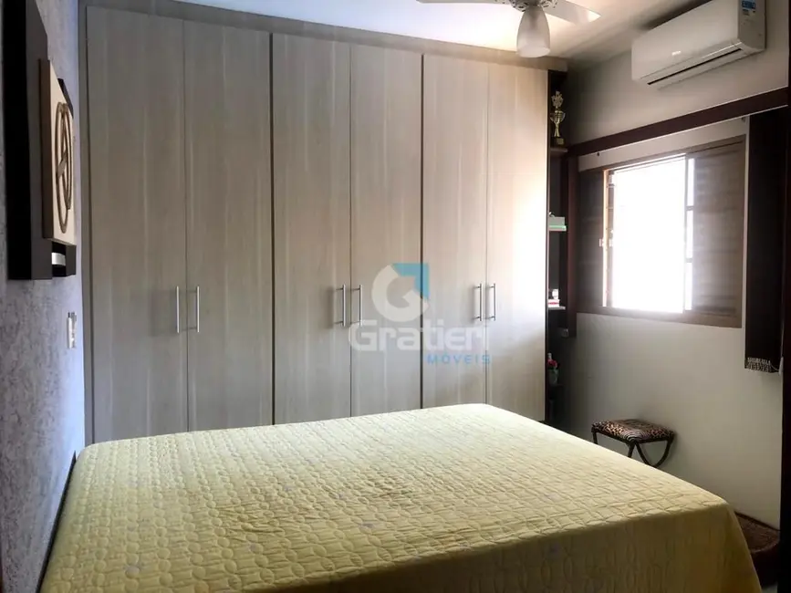 Casa com 3 quartos à venda, 140m2 em Jardim Aclimação, Araraquara - SP - imagem 4 Foto 4 de Casa com 3 quartos à venda, 140m2 em Jardim Aclimação, Araraquara - SP